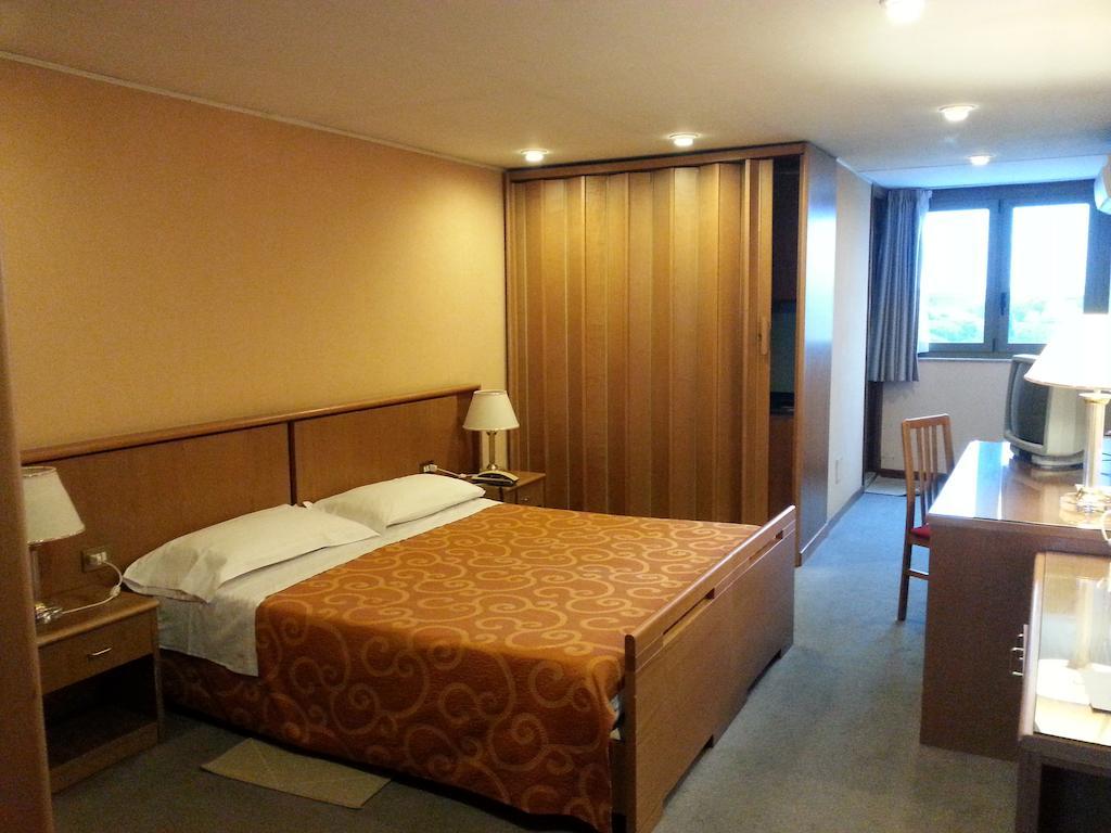Residenze Garden Aparthotel Rome Exterior photo
